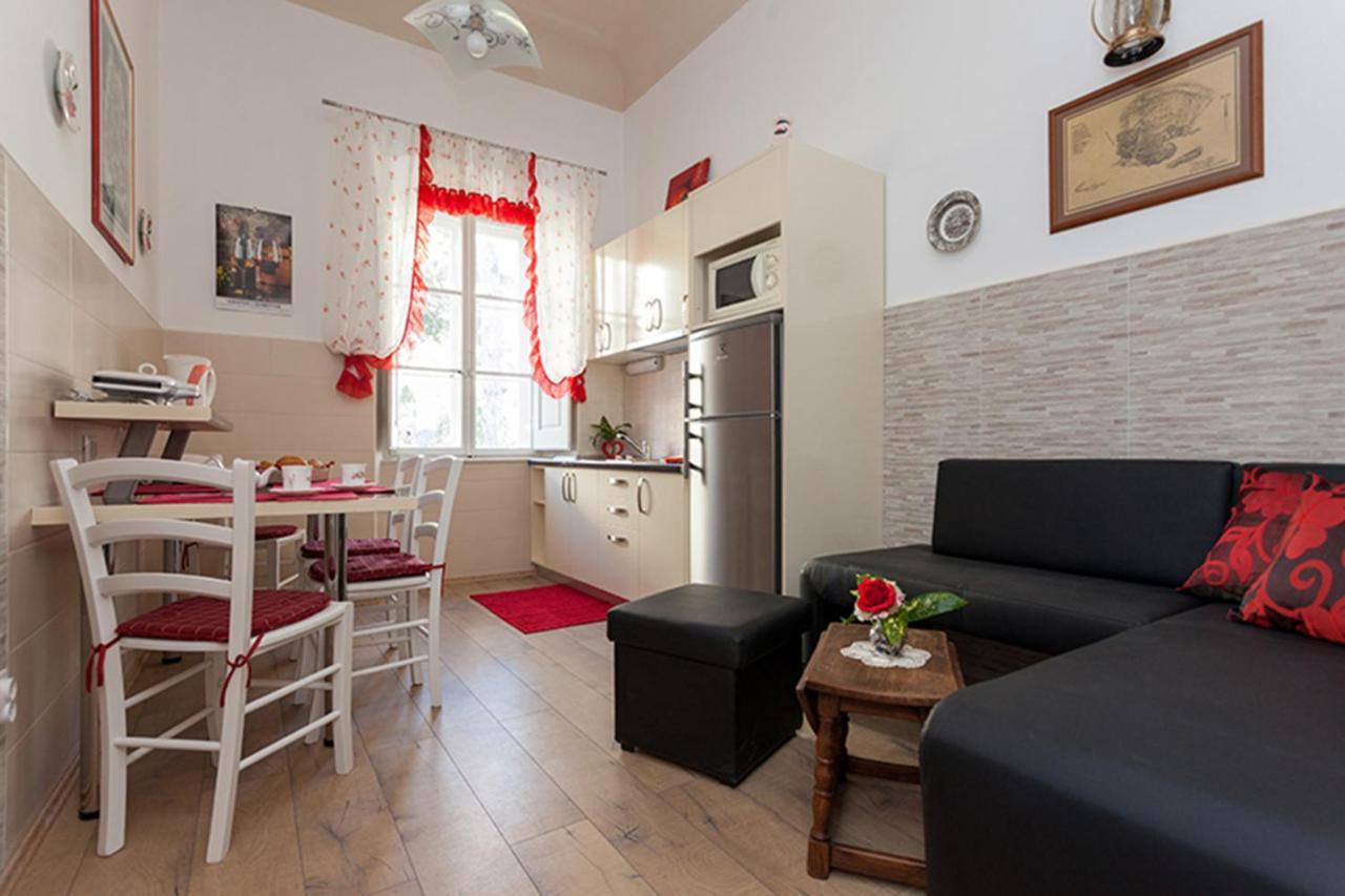 Solei With Terrace Oldtown And Sea View Apartment ดูบรอฟนิก ภายนอก รูปภาพ